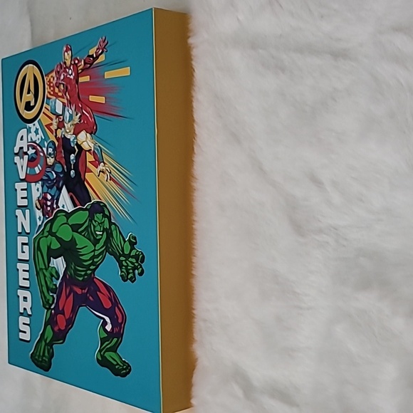 MARVEL Avengers Wood Frame - Picture 3 of 7